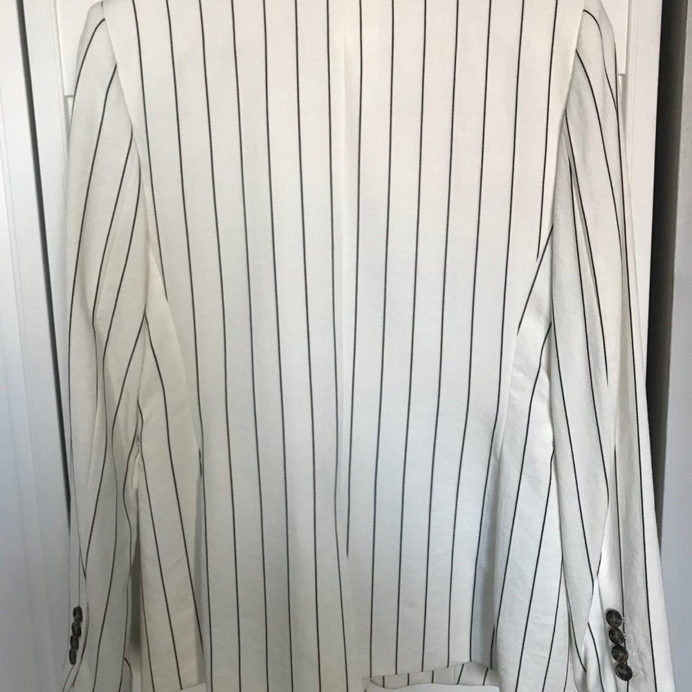 DKNY Cream/White Suit Jacket with Black Pinstripes-Size 8-New, never worn! - Picture 4 of 4